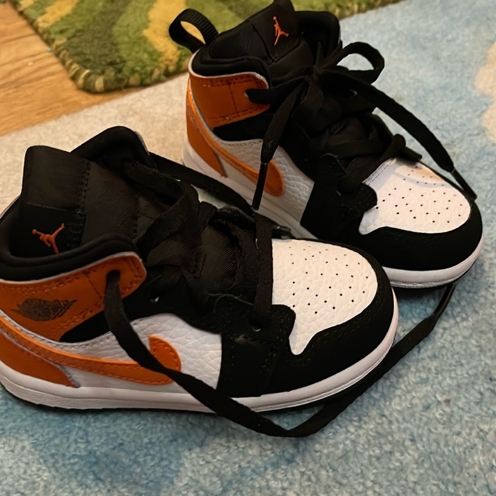 Toddler Air Jordan 1 Mid ‘Shattered Backboard’